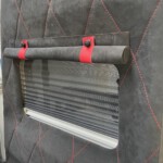 Der VW Crafter "Transporter" wurde zu einem echten Grand California Luxus Reisemobil, alles wurde mit Echtleder und Alcantara bezogen, abgesetzt mit roten Faden. Sehr Edel